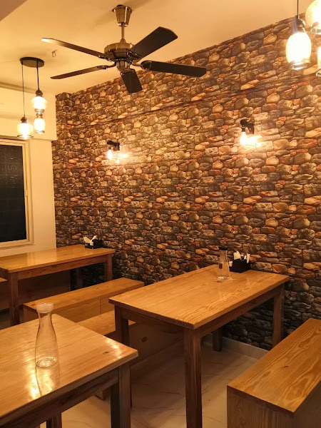 MANNY FUDZ RESTAURANT